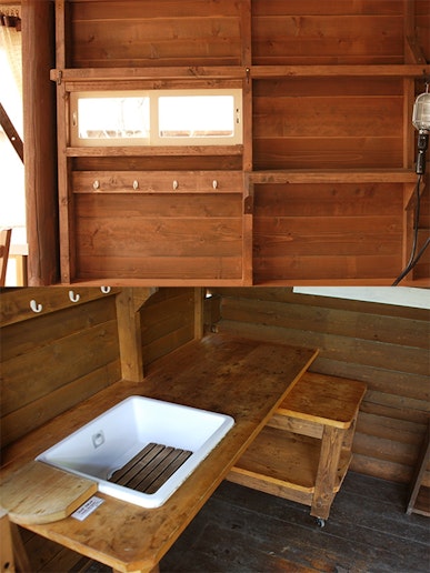 デッキには、キッチンスペースも。...