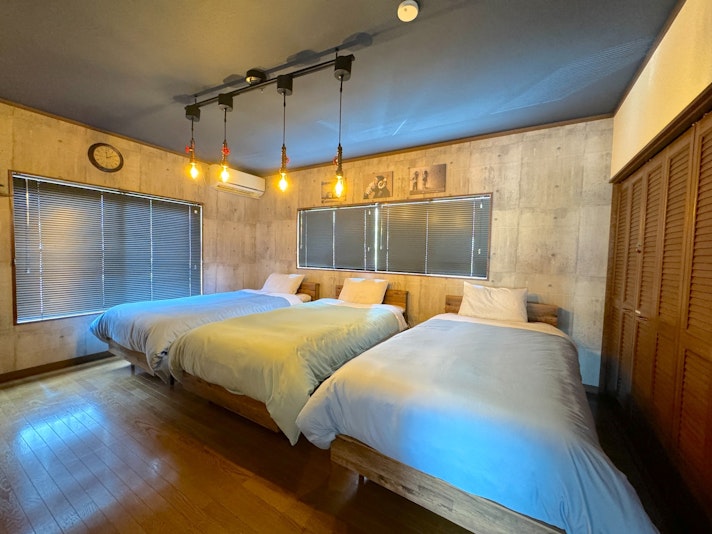 シングルベッド&times;3