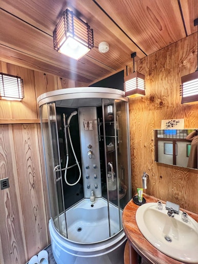 Share Bathroom Shower Cabin