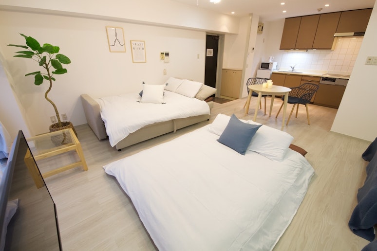 マットレスベッドとソファベッドをご利用いただくと、合計4台になり、最大8名様までご宿泊可能です。