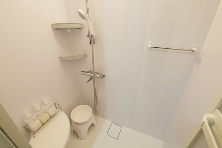 バスユニットはシャワーのみになります。
