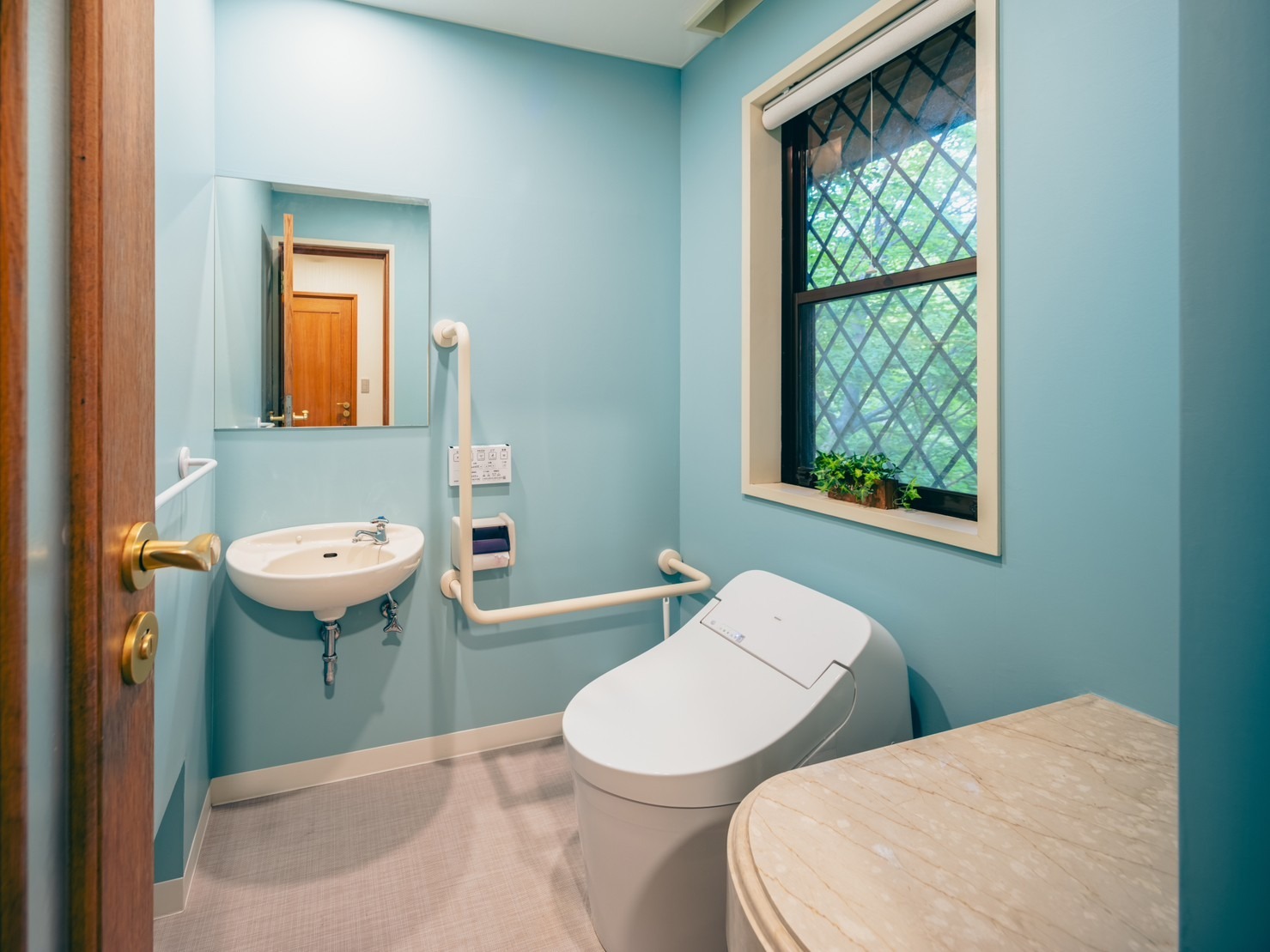 ウォシュレット付トイレ