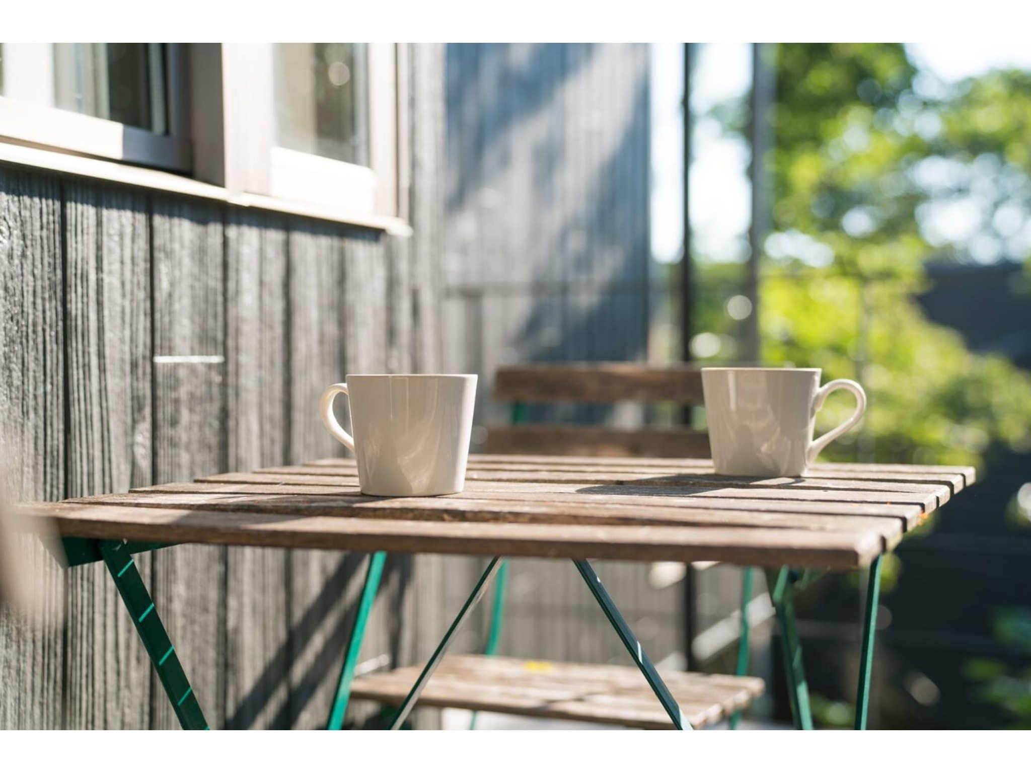 気持ちの良い朝はテラスでコーヒーを。