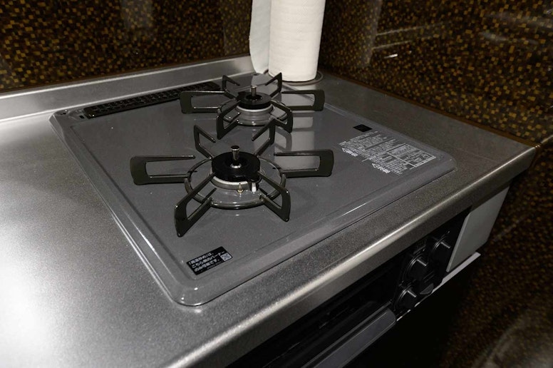 2 stoves in a kitchen! ガスコンロは2口ございます。