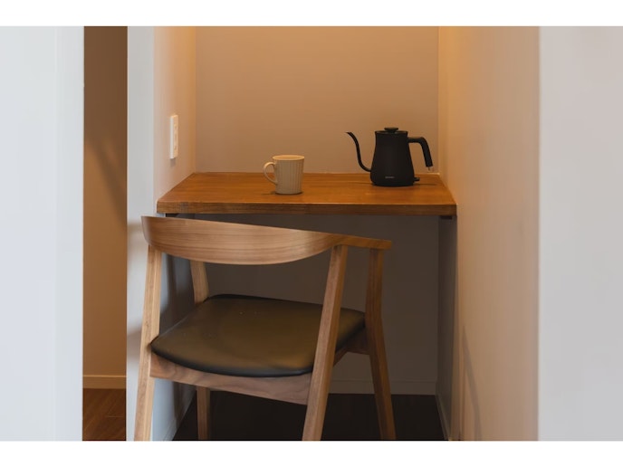 マスターベッドルームにはワークスペースを完備。