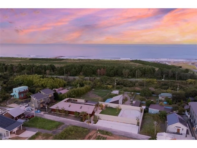 自然豊かなロケーションのSEA-LIFE TSURIGASAKI