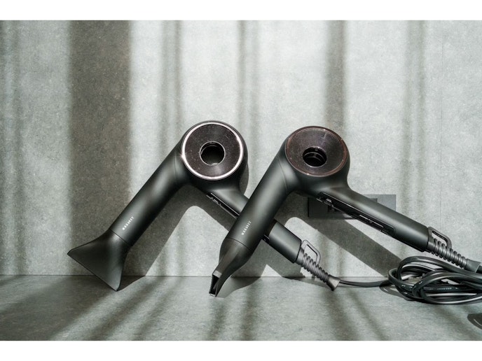 ドライヤーはホリスティックキュアを採用。速乾・軽量・美髪効果すべてが最強クラスのスペックのドラ...