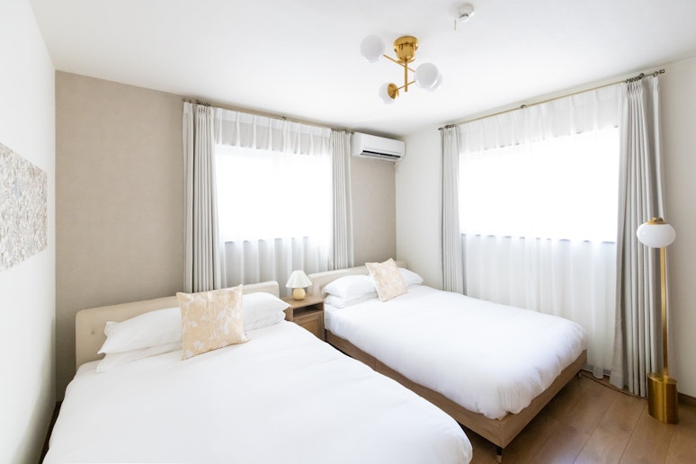 寝室３：ダブルベッド２台