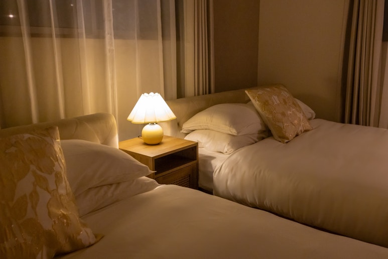 寝室３：ダブルベッド２台