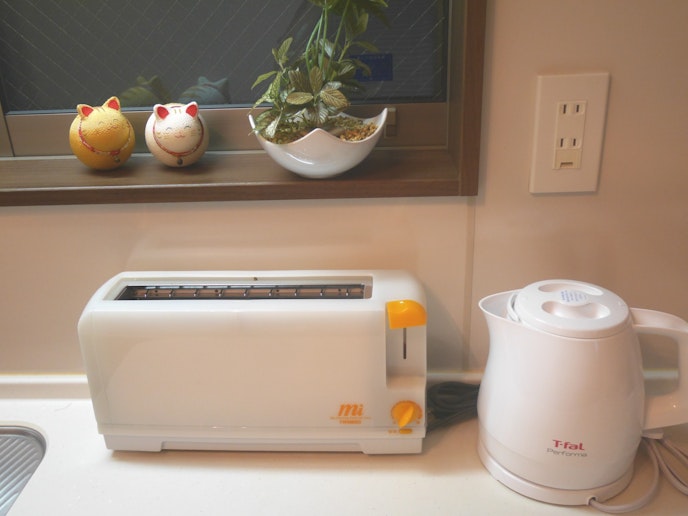 オーブントースター、ケトルがございます。