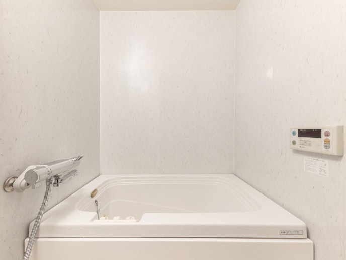 ・【バスルーム】湯舟に浸かってリフレッシュ！セパレートタイプのバスルームです