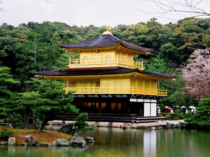 ・【周辺　京都】足利義満が描いた極楽浄土の世界　金閣寺