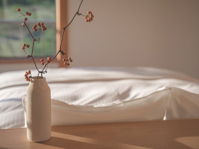 ・【洋室】お部屋のさりげない設えに和のおもてなしが感じられます