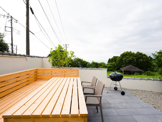 ・【ガーデンスペース】天気のよい日には外でのお食事はいかがでしょうか？