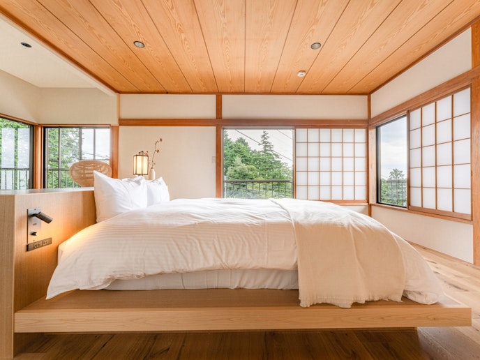 ・【洋室】大きなベッドでのびのびお休みいただける一等室です