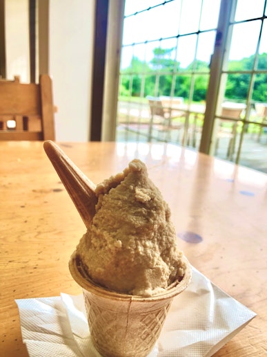 ピックランドまで車で5分　季節のジェラートが味わえます