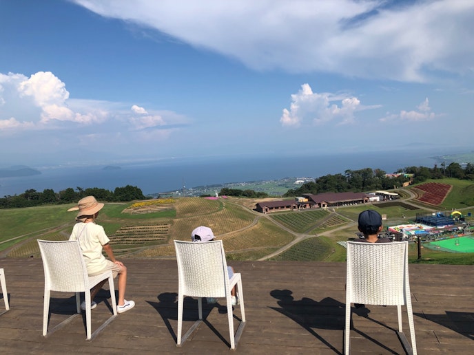 びわこ箱館山まで車で20分弱