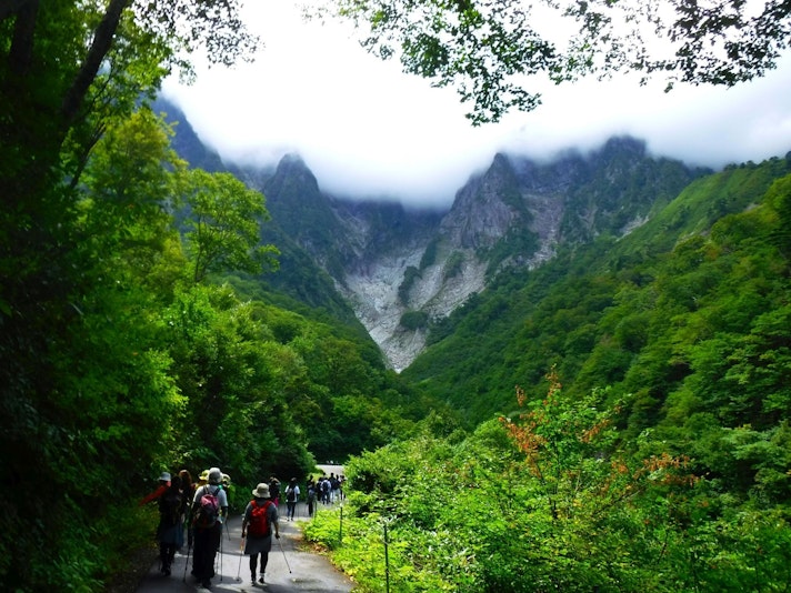 ハイキングのベースキャンプにも