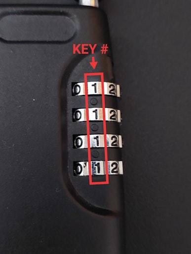 キーボックスの番号を合わせる位置