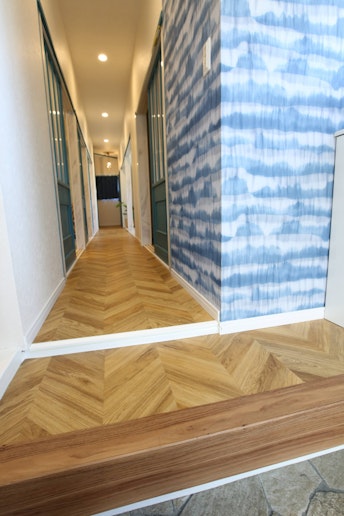 玄関エントランス　Entrance foyer.