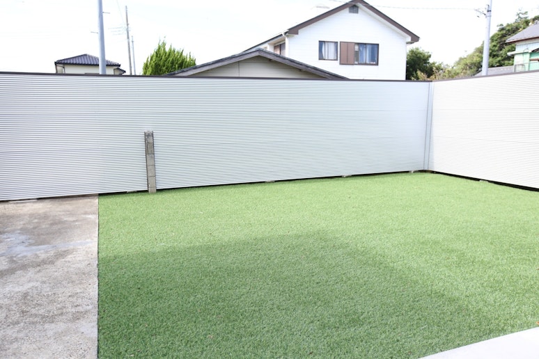 うらのお庭もひろびろ　The backyard is also spacious.　