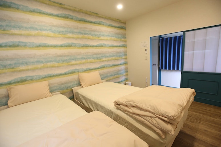 2階の寝室2名部屋　Second-floor bedroom for two guests.