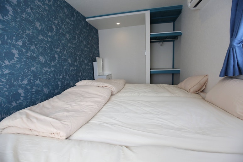 2階の寝室3名部屋　Second-floor bedroom for three guests.