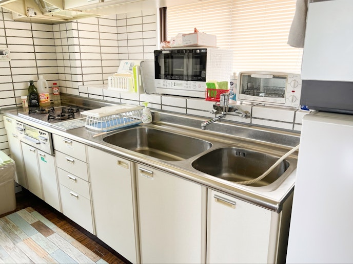 ・【3階キッチン】本格的な調理も可能です。大人数での宿泊の際に重宝する食洗器も完備