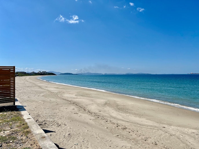 海と隣接した土地の所有者しか入れないビーチなので、ほとんど人に会うことはありません。