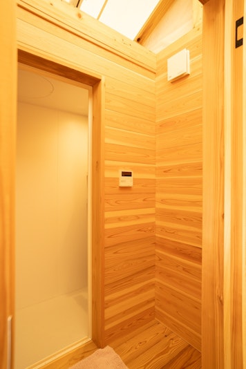 シャワーブース