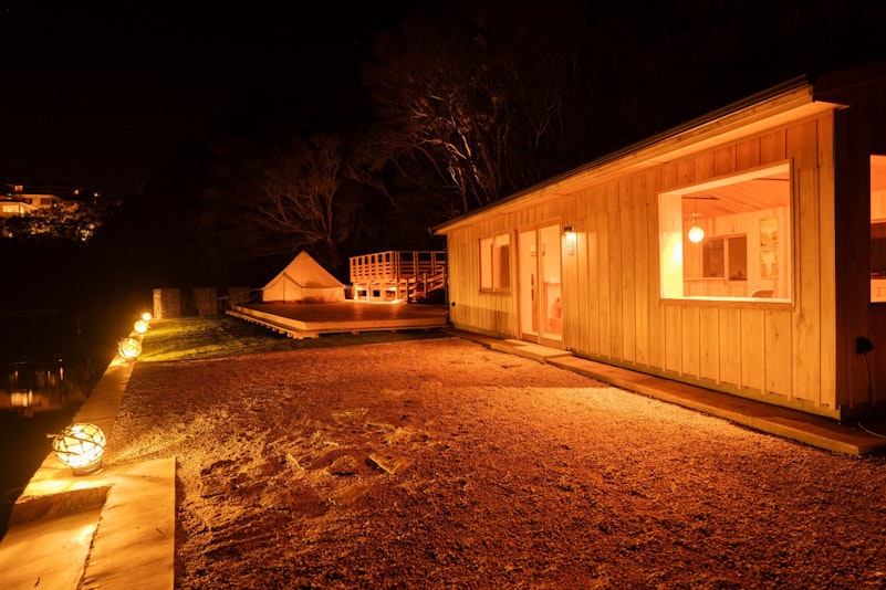 敷地内 夜の雰囲気