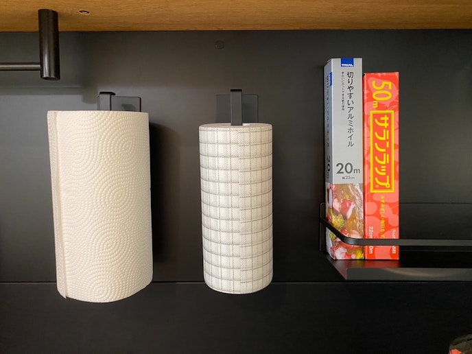 キッチンペーパーやサランラップもあります。