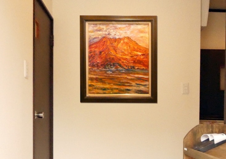 鹿児島県民にとって、郷愁の思いを抱く「桜島」を地元の画家（大山氏）が描いた一枚。お客さまにも鑑...