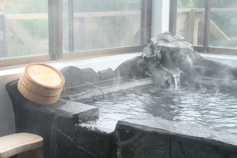 溢れる出る温泉