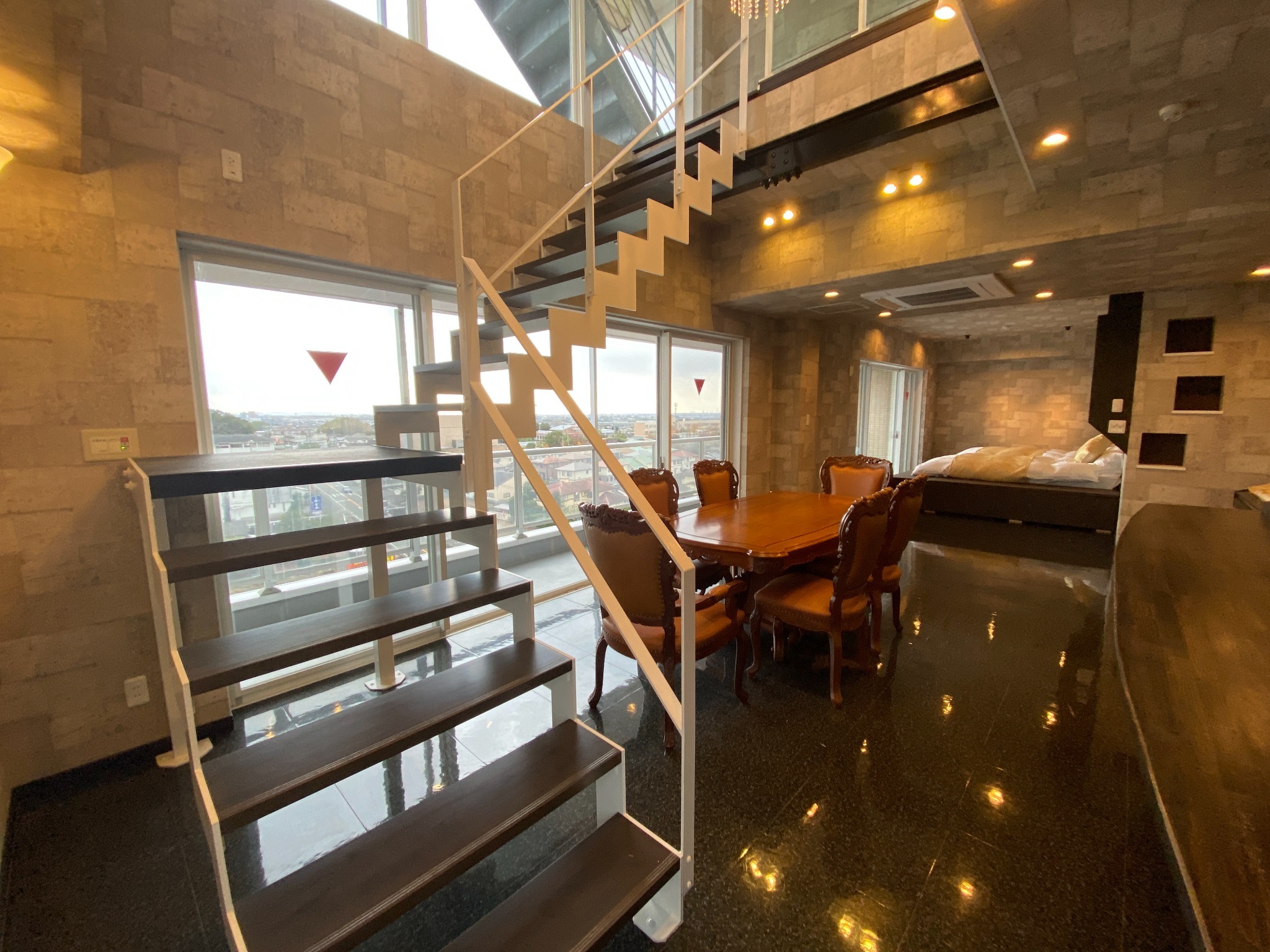 景色を見ながら最上階へ。