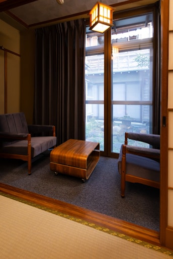 1階　客室【宝】広縁