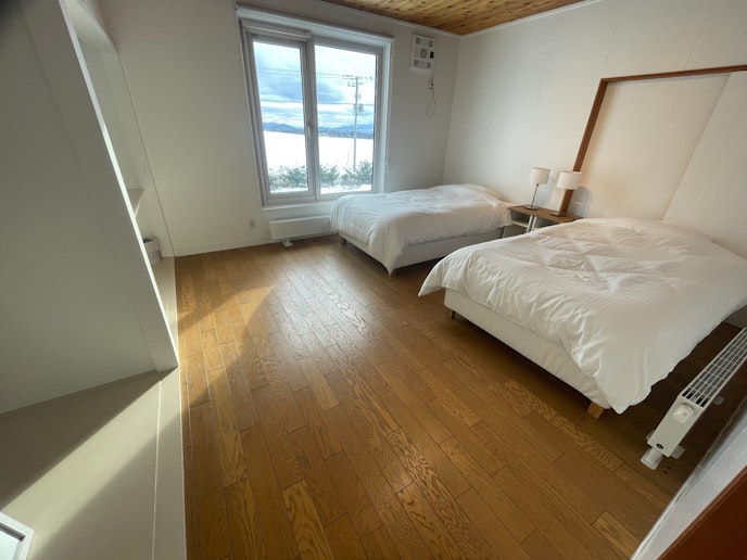 ２階階段登りすぐ左