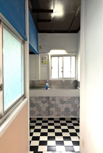 2階トイレ付近洗面所