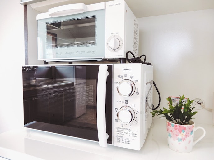 Microwave oven/toaster