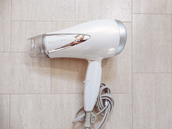 Hair dryer