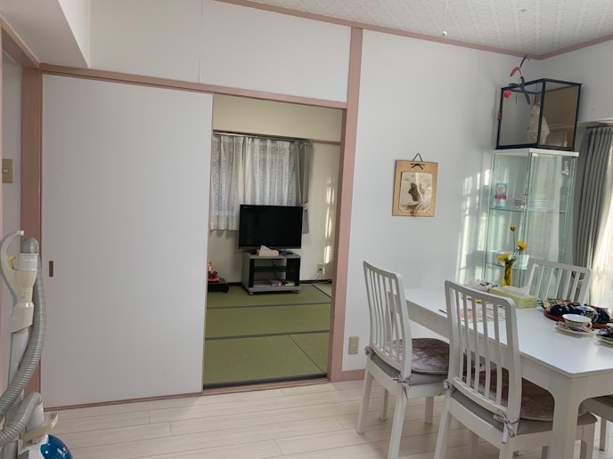 キッチンから和室へ