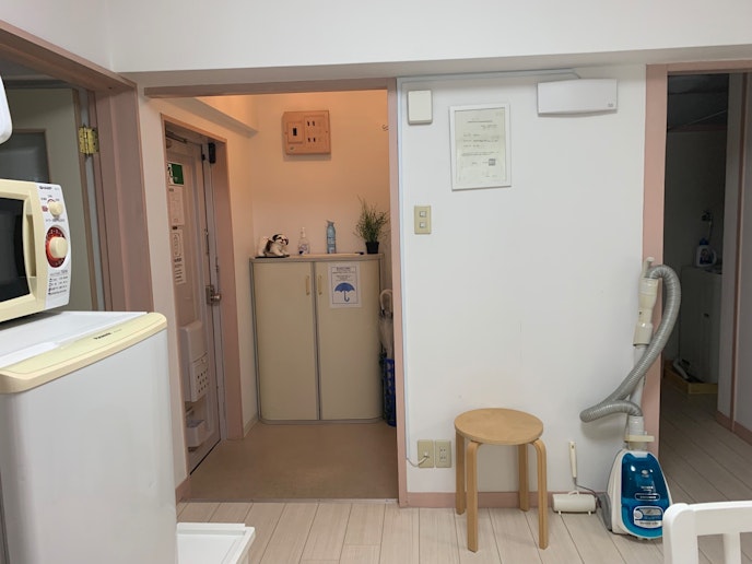 キッチンから見た玄関