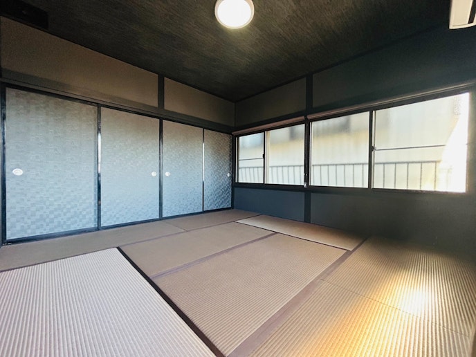 和室には布団を敷いて寝室としてもご利用いただけます。