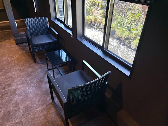 景色を楽しめる家具配置です。