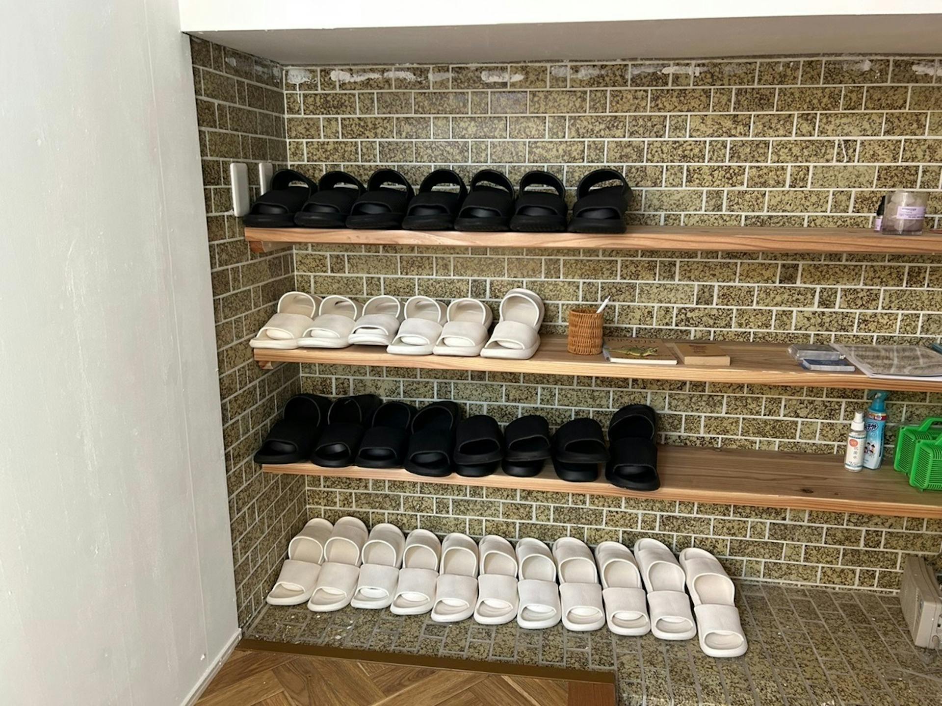 室内用スリッパあり