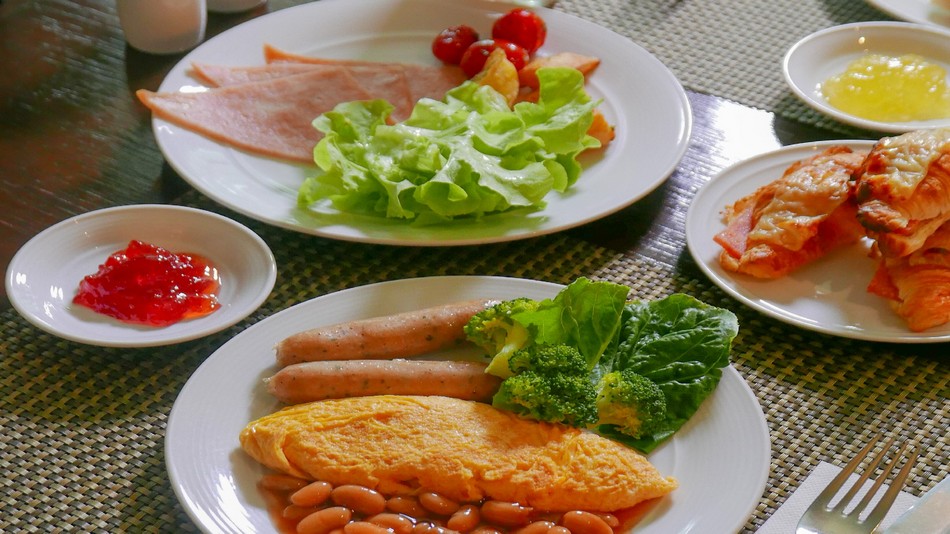 「ATELIER 」レストラン　ビュッフェ朝食　場所：2階　