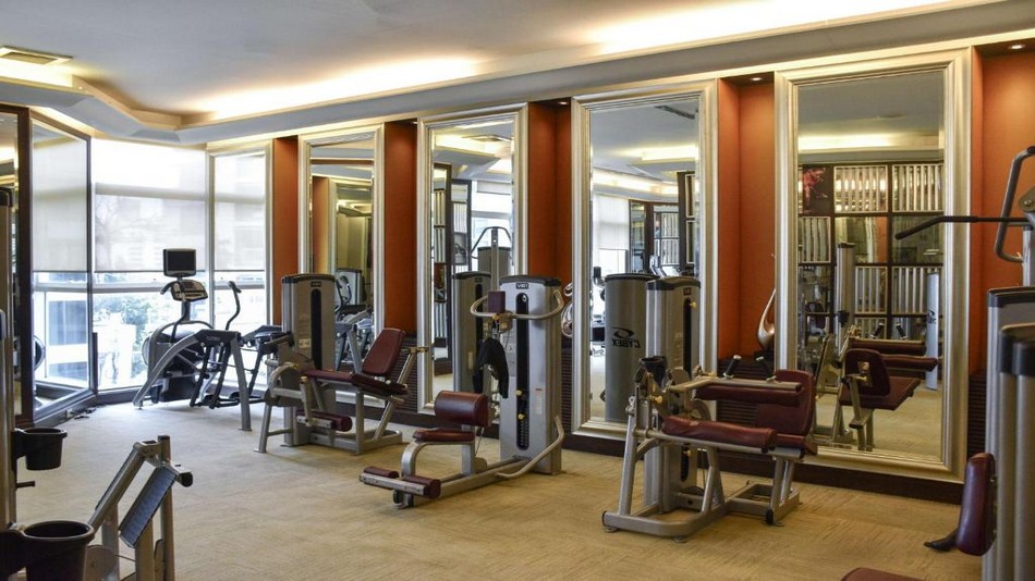 フィットネスセンター　24時間