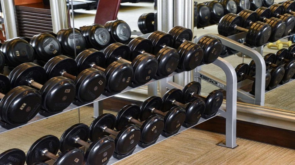 フィットネスセンター　24時間