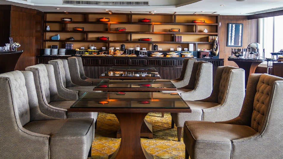 エグゼクティブクラブラウンジ　場所：24階　時間：午前11時-午後20時