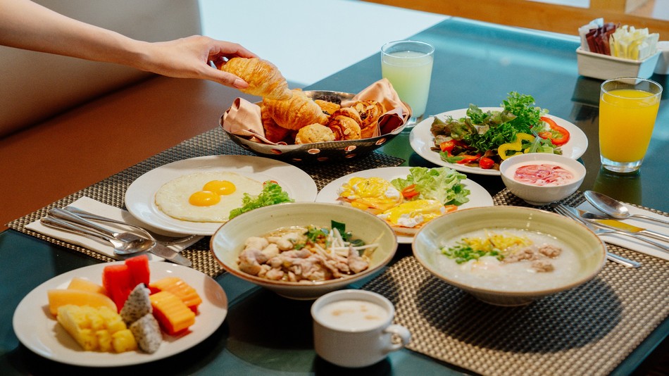 「ATELIER 」レストラン　ビュッフェ朝食　場所：2階